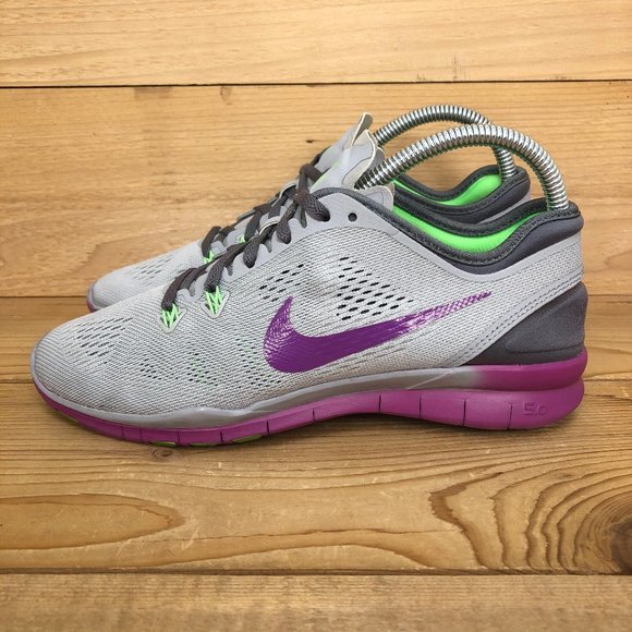 womens size 5 nike shoes